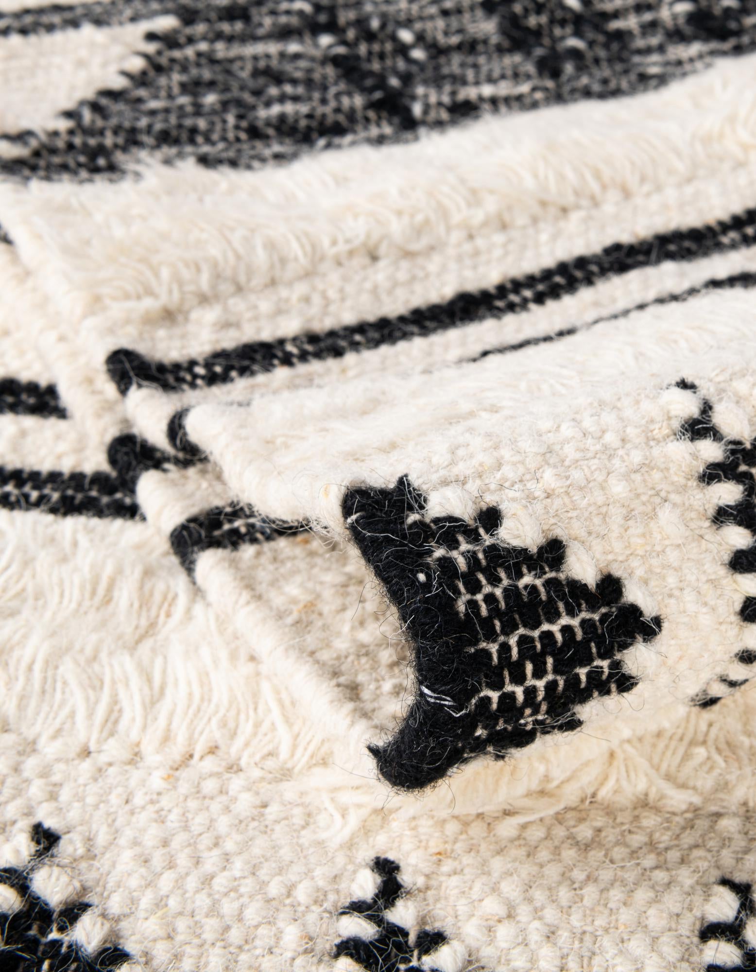 2' 2 x 6' 1 Hand Woven Arizona Wool Runner Rug