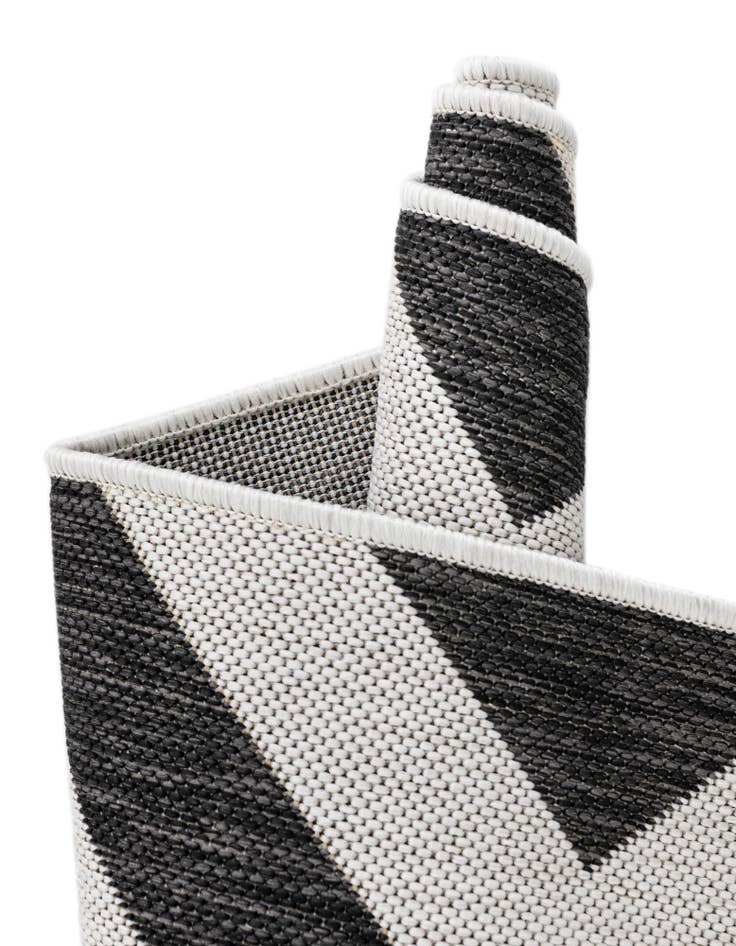 Detail image of 2' x 5' 3 Easy-Clean Jill Zarin Napa Indoor / Outdoor Runner Rug