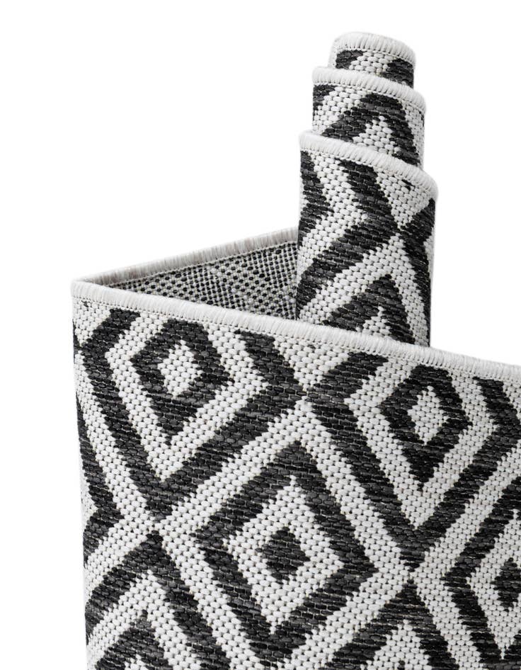 Detail image of 2' x 6'  Washable Jill Zarin Costa Rica Indoor / Outdoor Runner Rug