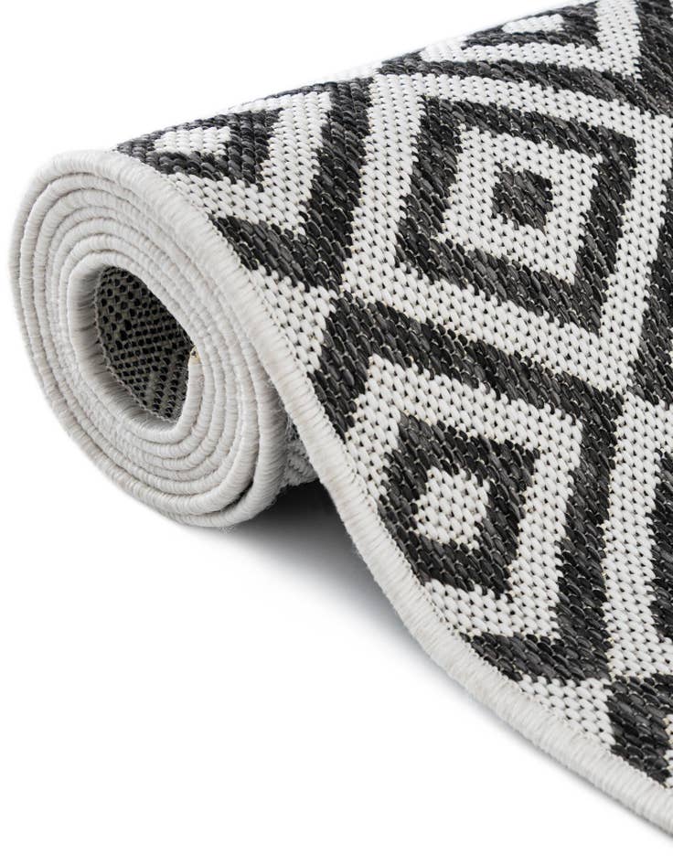 Detail image of 2' x 6'  Washable Jill Zarin Costa Rica Indoor / Outdoor Runner Rug