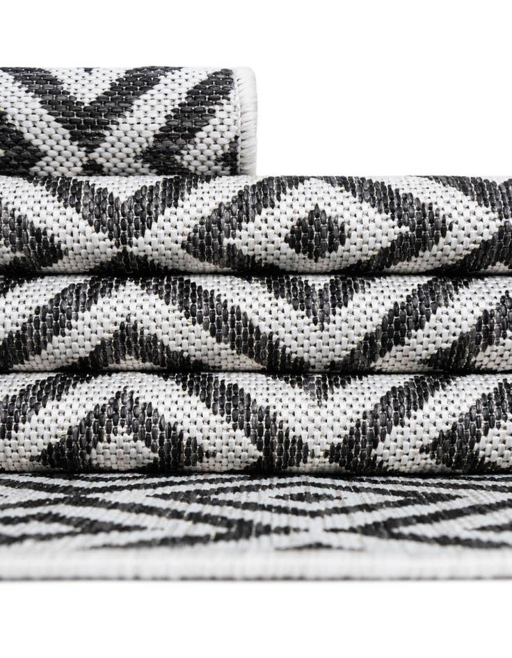 Detail image of 2' x 6'  Washable Jill Zarin Costa Rica Indoor / Outdoor Runner Rug