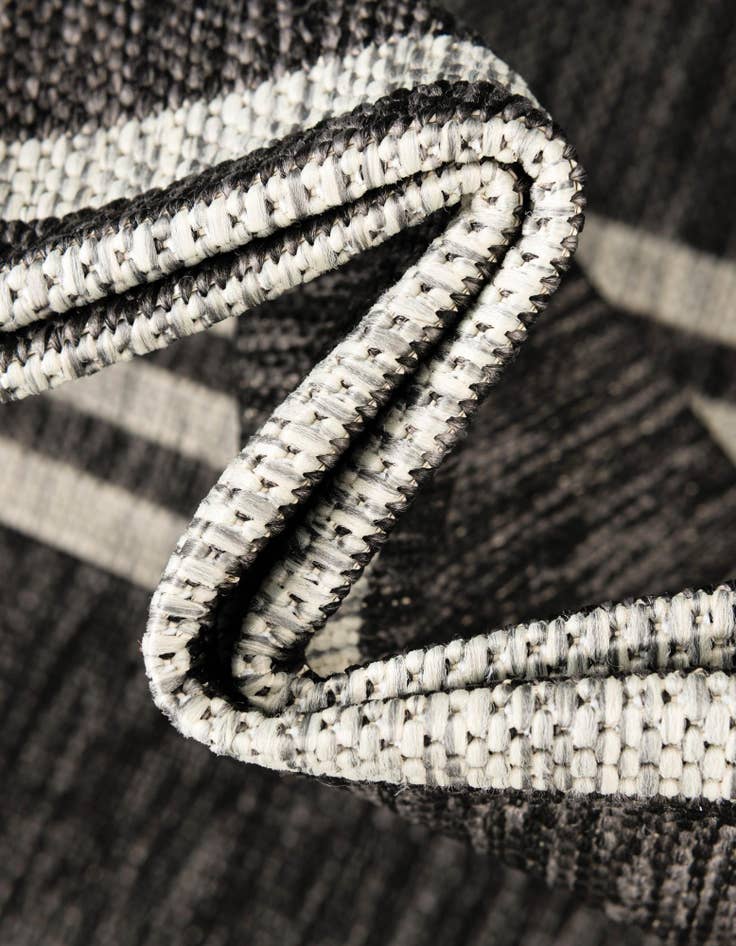 Detail image of 2' x 6' Easy-Clean Jill Zarin Anguilla Indoor / Outdoor Runner Rug