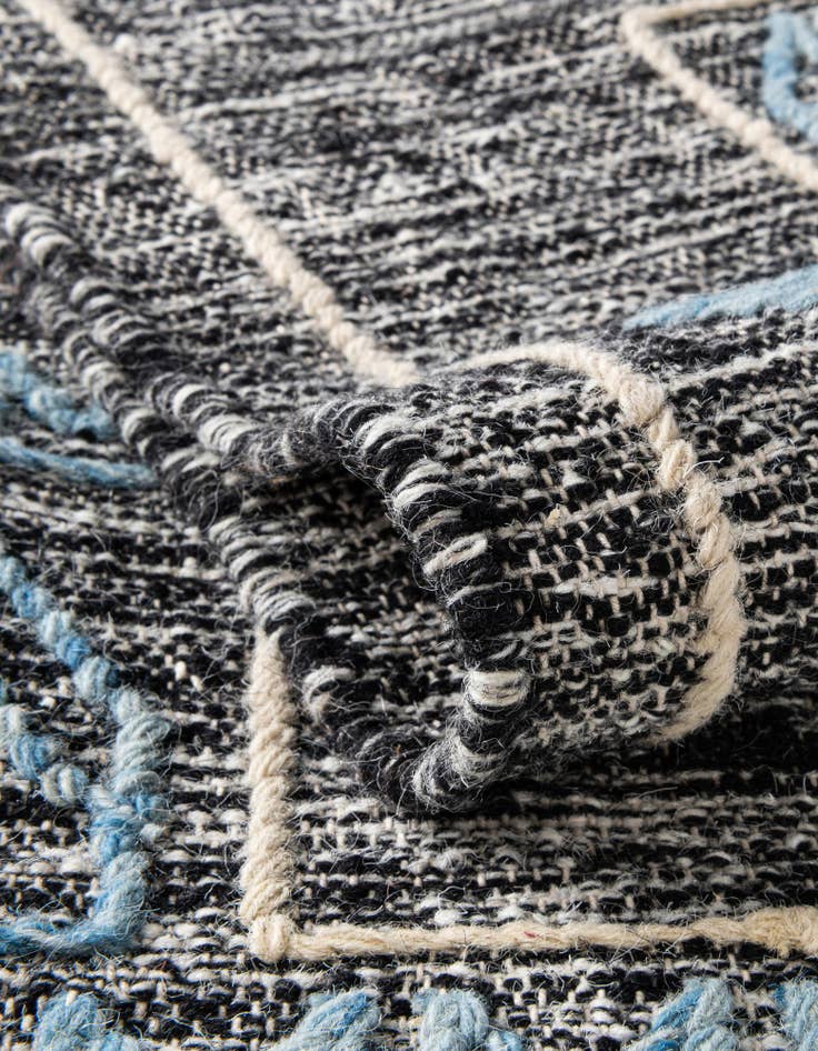 Detail image of 2' x 8' Hand Woven Kilim Wool Runner Rug