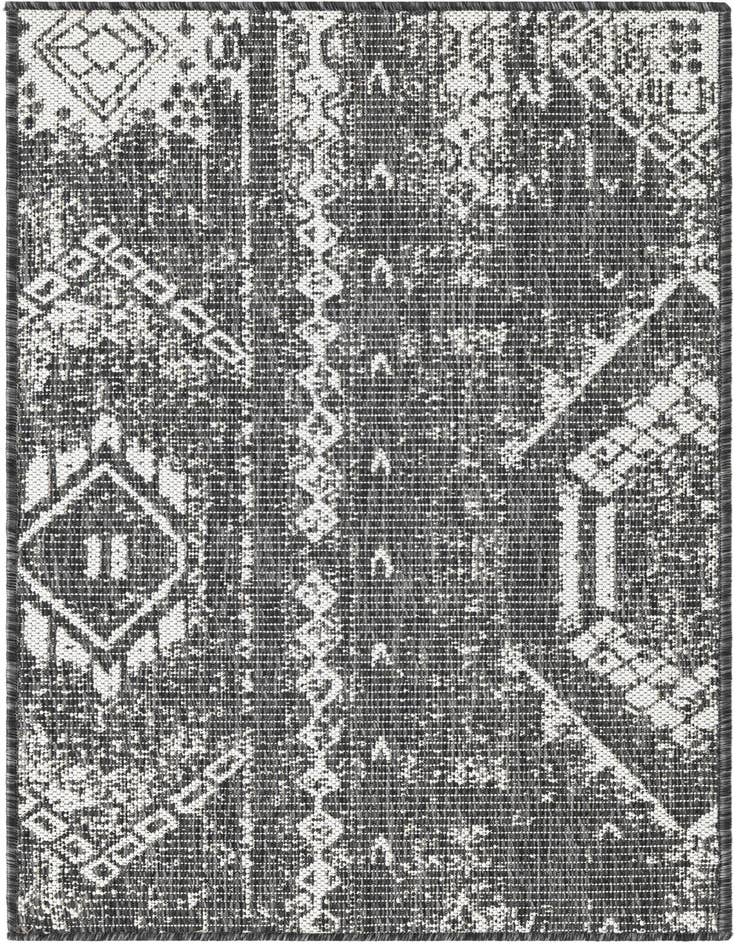 Detail image of 2' x 4' Easy-Clean Bohemian Indoor / Outdoor Runner Rug