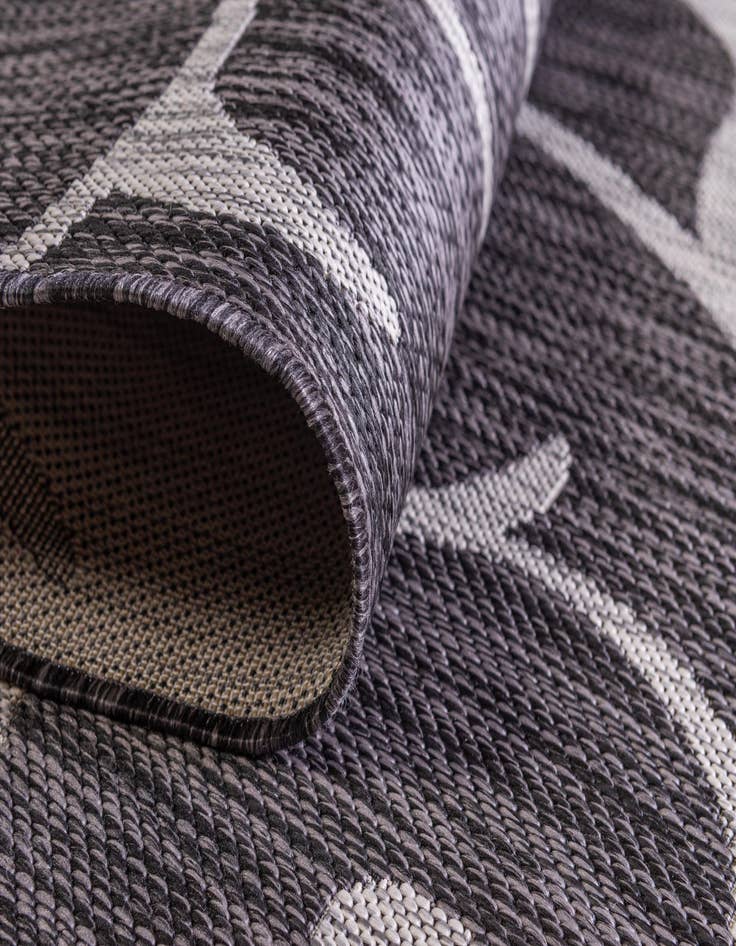 Detail image of 2' x 6'  Washable Botanical Indoor / Outdoor Runner Rug