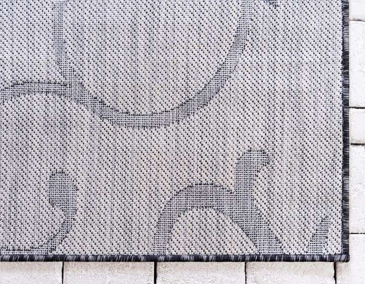 2' x 6' Easy-Clean Botanical Indoor / Outdoor Runner Rug