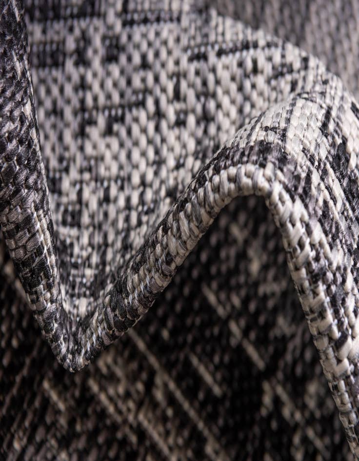 Detail image of 2' x 6'  Washable Modern Indoor / Outdoor Runner Rug