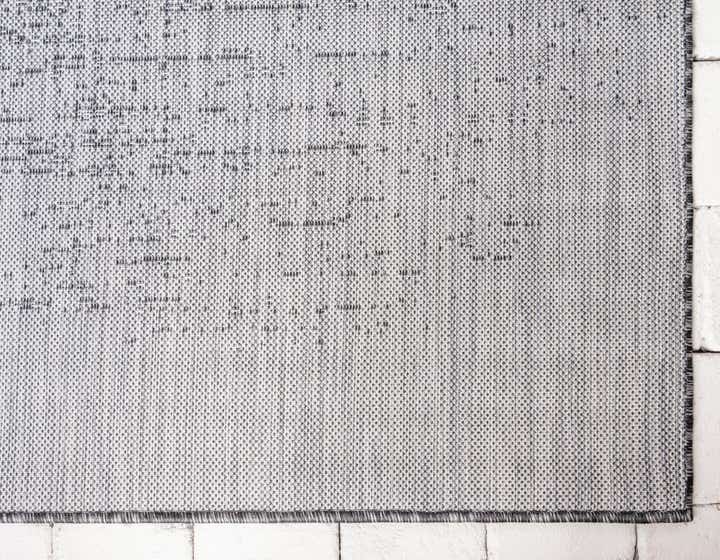 2' x 6' Easy-Clean Modern Indoor / Outdoor Runner Rug