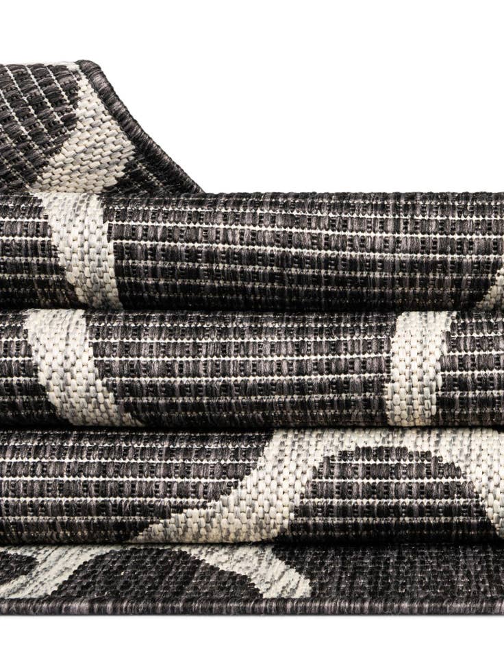 Detail image of 2' x 6' Easy-Clean Safari Indoor / Outdoor Runner Rug