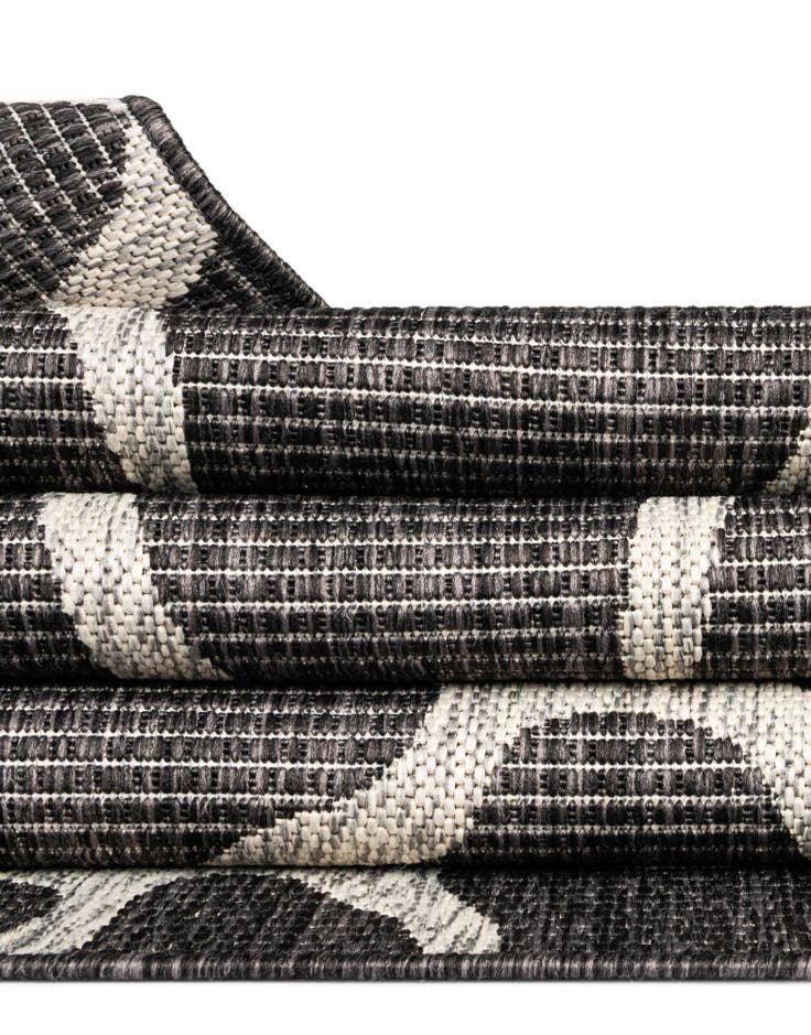 Detail image of 2' x 6' Easy-Clean Safari Indoor / Outdoor Runner Rug