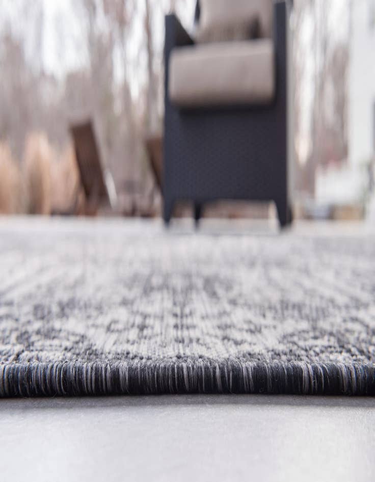Detail image of 2' x 6'  Washable Traditional Indoor / Outdoor Runner Rug