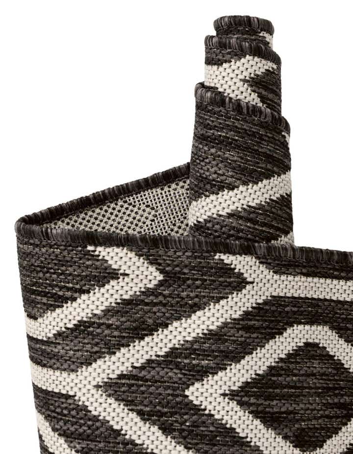 7' 10 x 7' 10 Easy-Clean Jill Zarin Turks and Caicos Indoor / Outdoor Square Rug