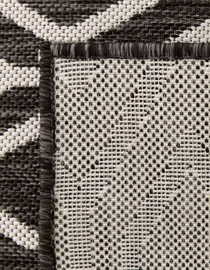 7' 10 x 7' 10 Easy-Clean Jill Zarin Turks and Caicos Indoor / Outdoor Square Rug