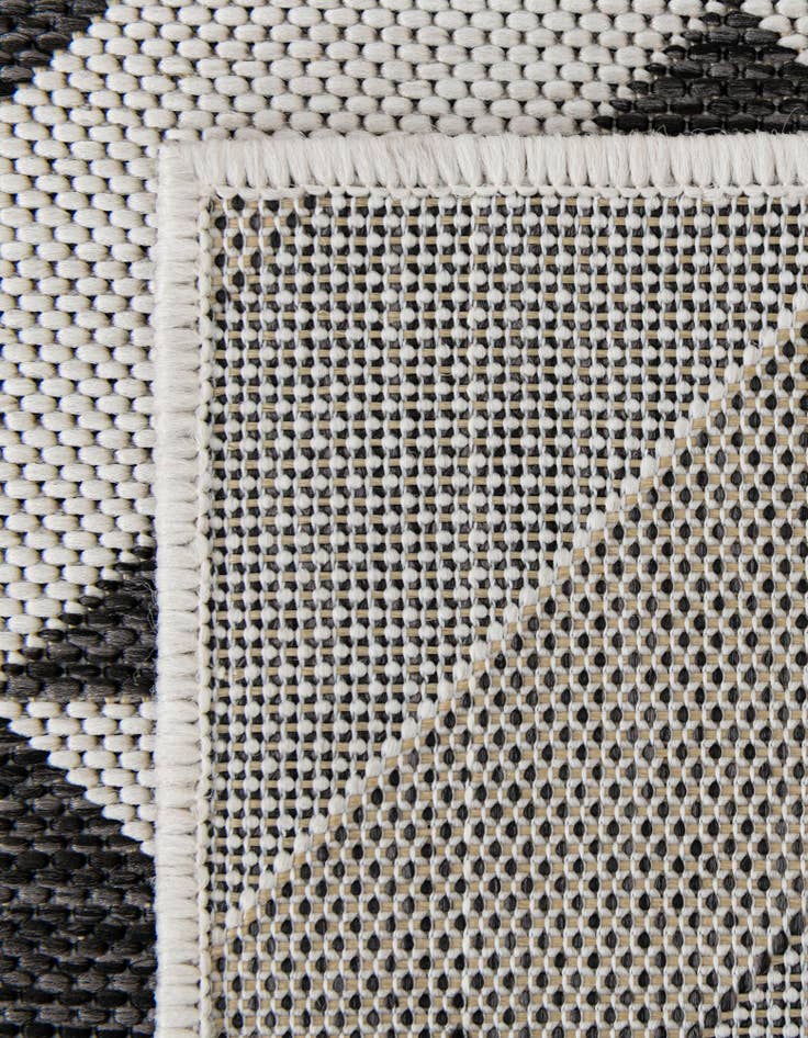 Detail image of 7' 10 x 7' 10 Easy-Clean Jill Zarin Napa Indoor / Outdoor Square Rug