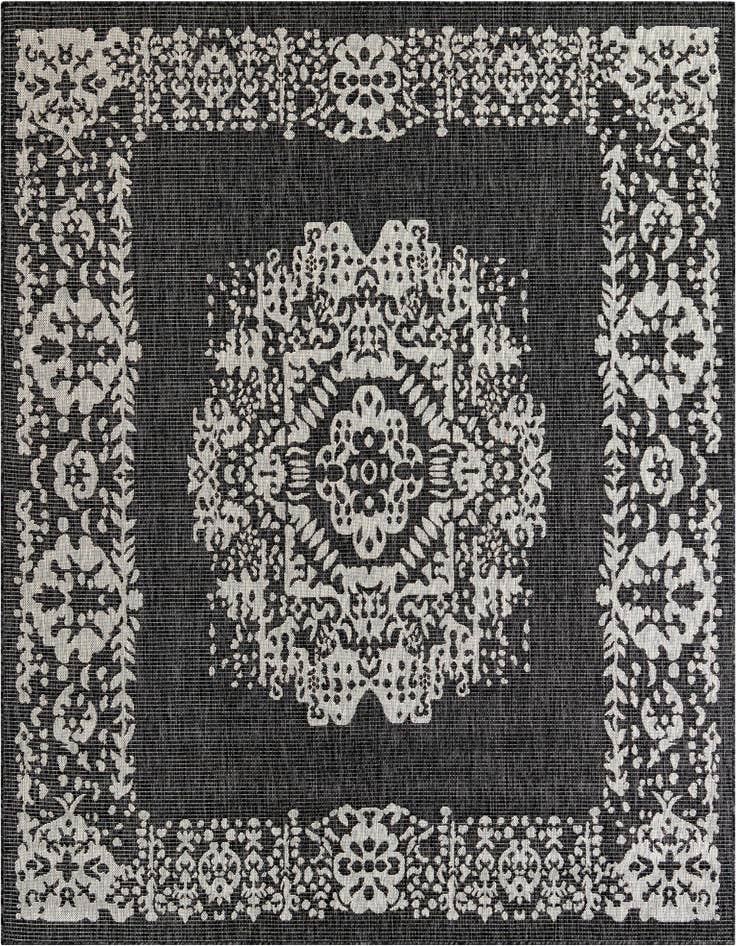 Detail image of 7' 10 x 7' 10 Easy-Clean Traditional Indoor / Outdoor Square Rug