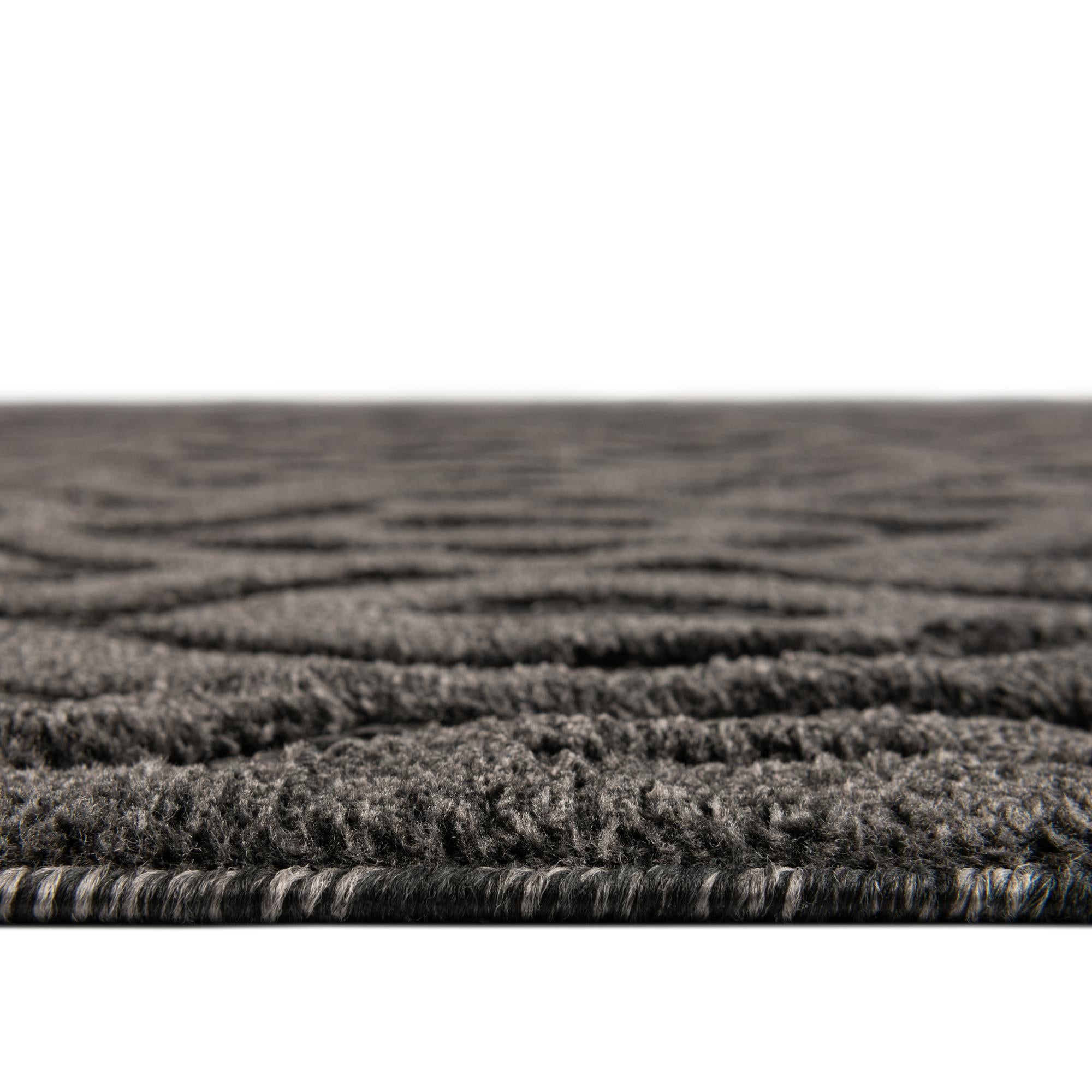 7' 10 x 7' 10 Easy-Clean Trellis Textured Indoor / Outdoor Square Rug