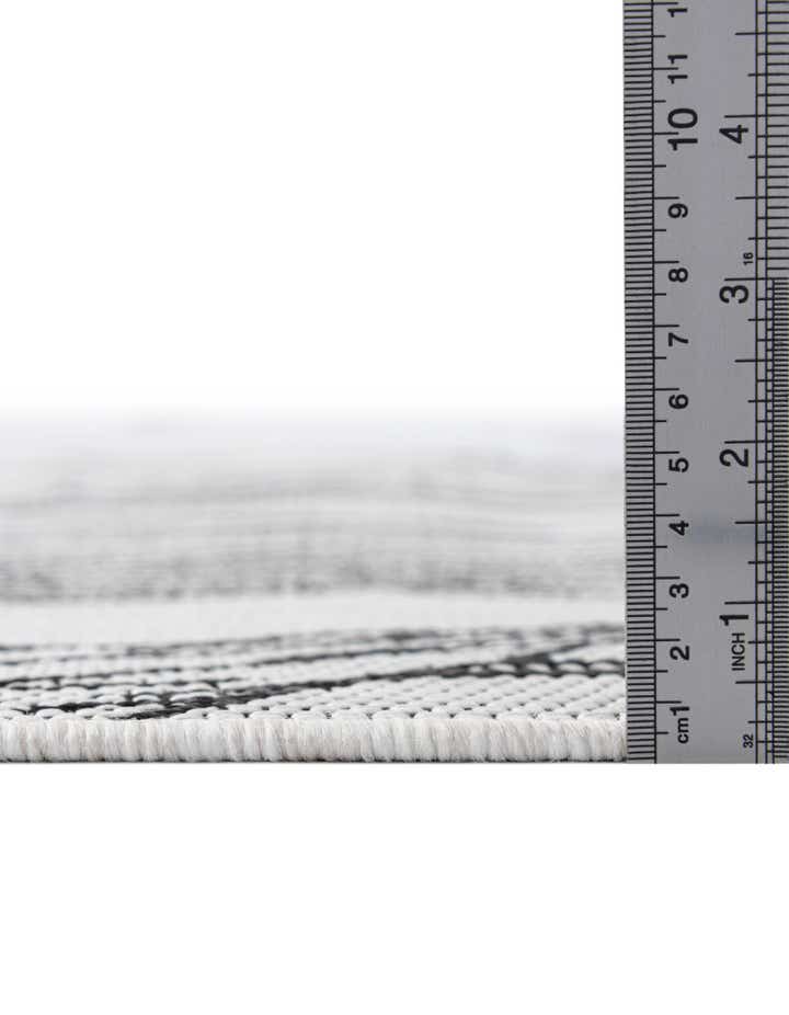 6' x 9' Easy-Clean Botanical Indoor / Outdoor Rug