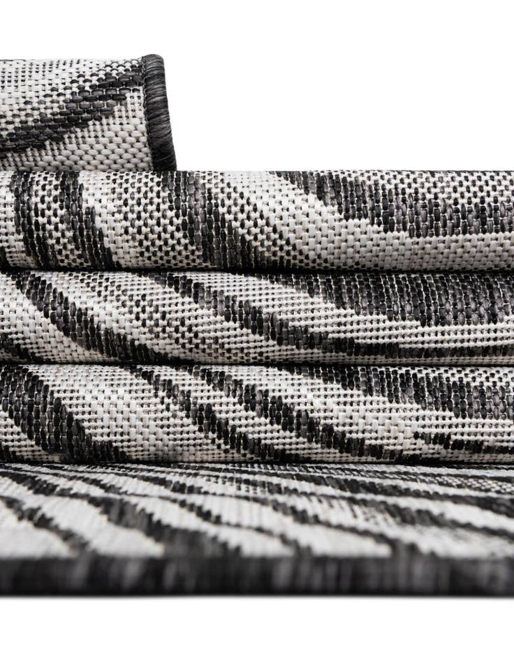 Detail image of 4' x 6' Easy-Clean Modern Indoor / Outdoor Rug