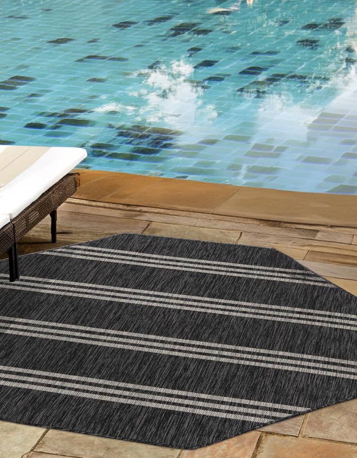 Detail image of 4' x 4'  Washable Jill Zarin Anguilla Indoor / Outdoor Octagon Rug