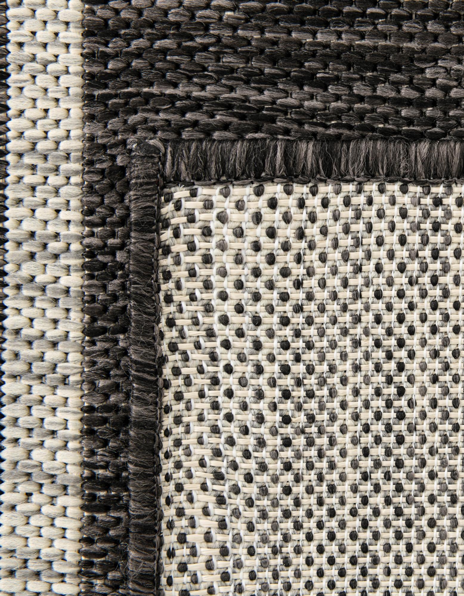 4' x 4' Easy-Clean Jill Zarin Anguilla Indoor / Outdoor Octagon Rug
