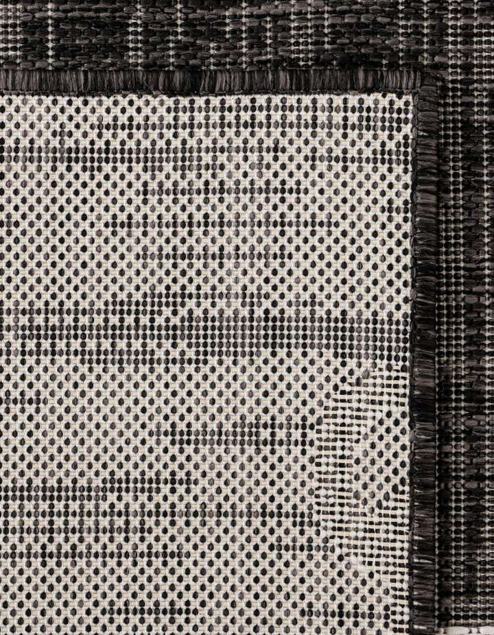 5' 3 x 5' 3 Easy-Clean Coastal Indoor / Outdoor Octagon Rug