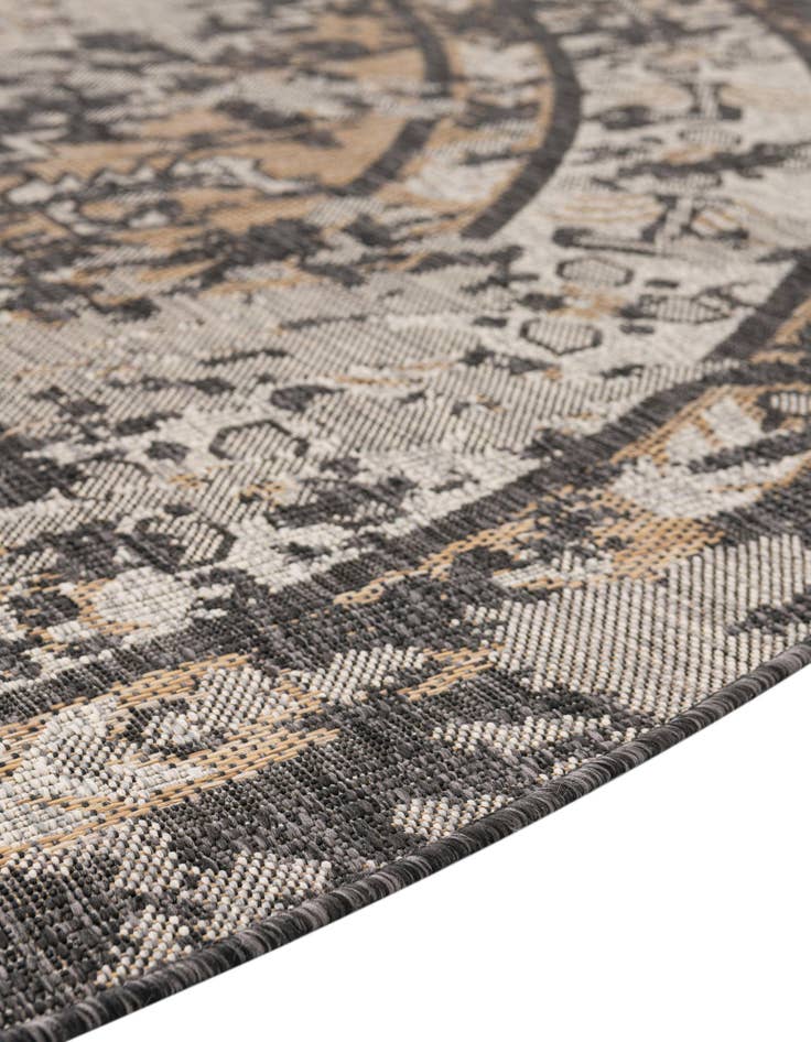 Detail image of 3' x 5' 3  Washable Traditional Indoor / Outdoor Oval Rug