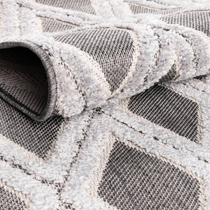 Detail image of 4' x 6' Arlo Rug