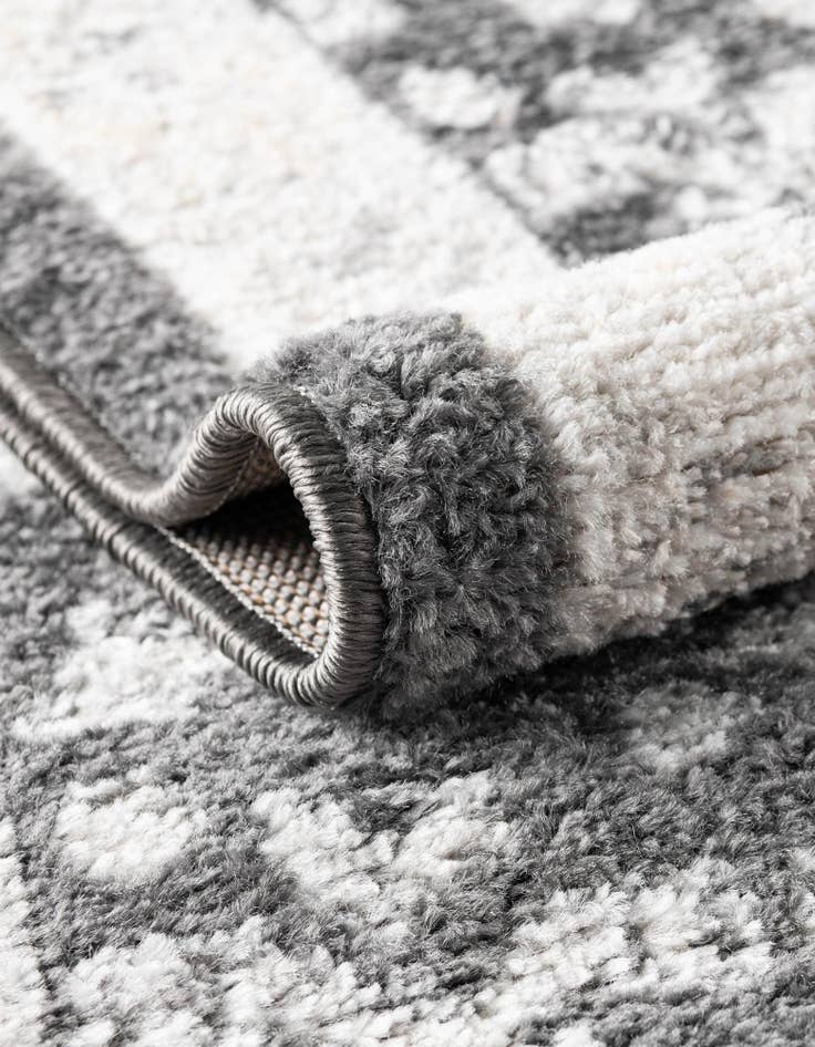 Detail image of 6' x 9' Aurelia Rug