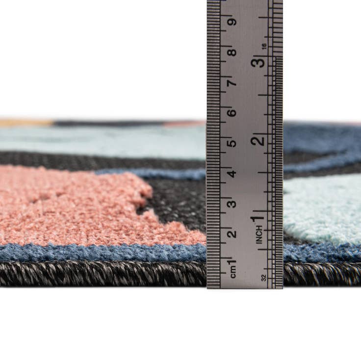 Detail image of 6' x 9' Easy-Clean Belize Indoor / Outdoor Rug