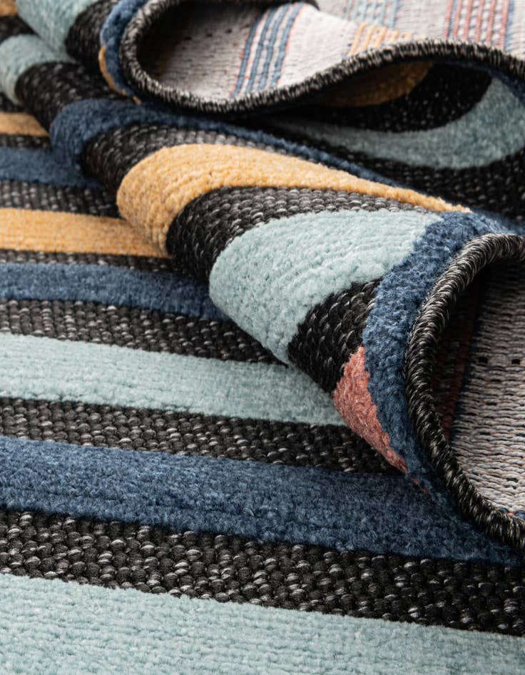 Detail image of 6' x 9' Easy-Clean Belize Indoor / Outdoor Rug
