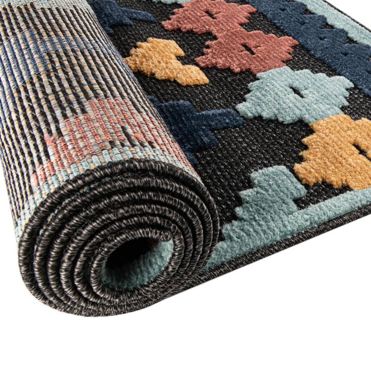Detail image of 7' 10 x 10' Easy-Clean Belize Indoor / Outdoor Rug