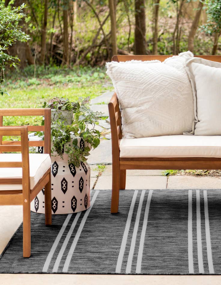 Detail image of Custom Charcoal Easy-Clean Jill Zarin Indoor / Outdoor Rug