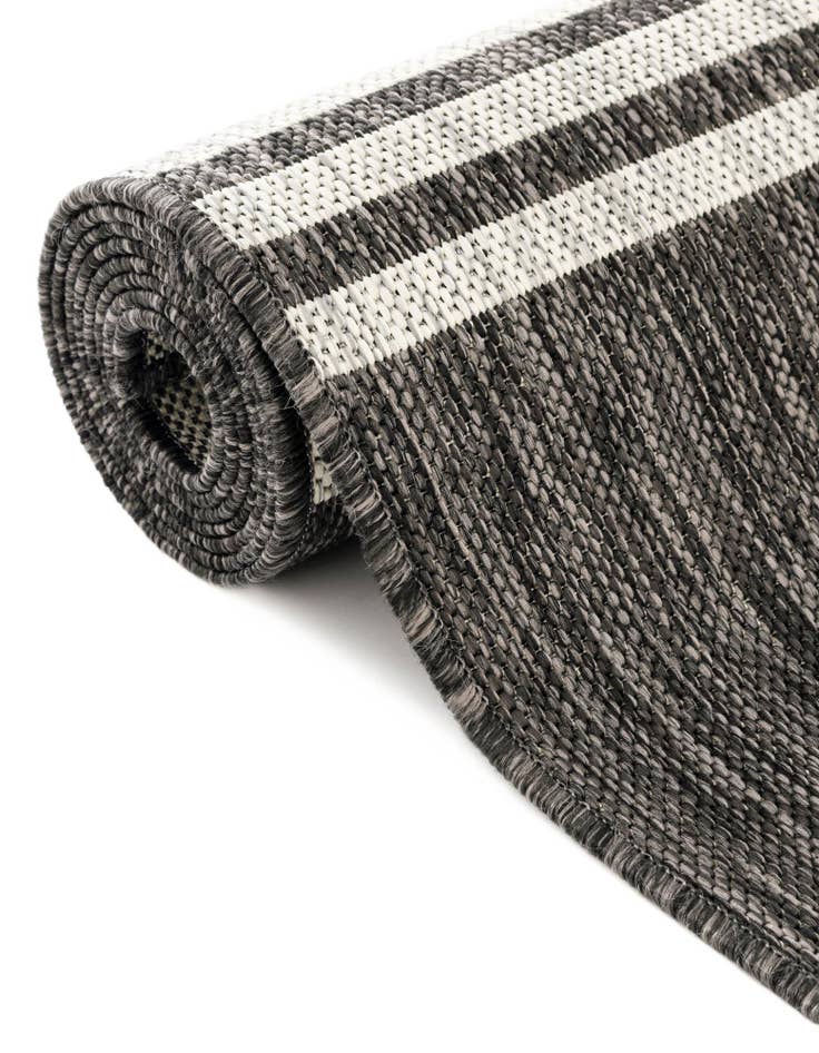 Detail image of 7' 10 x 11' Easy-Clean Jill Zarin Anguilla Indoor / Outdoor Rug