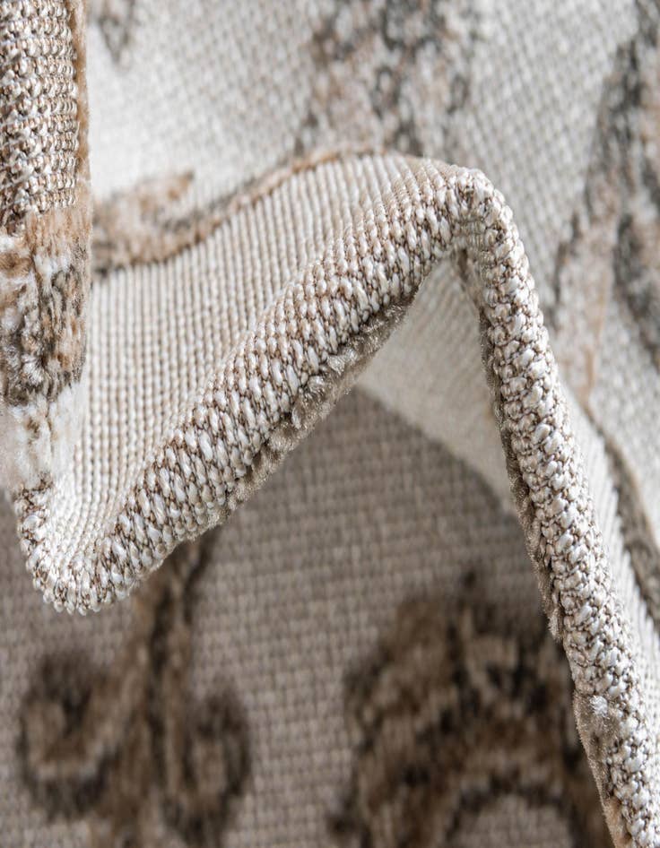 Detail image of 8' x 10'  Washable Botanical Indoor / Outdoor Rug