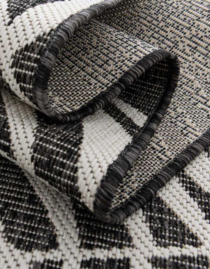 10' x 13' Easy-Clean Botanical Indoor / Outdoor Rug