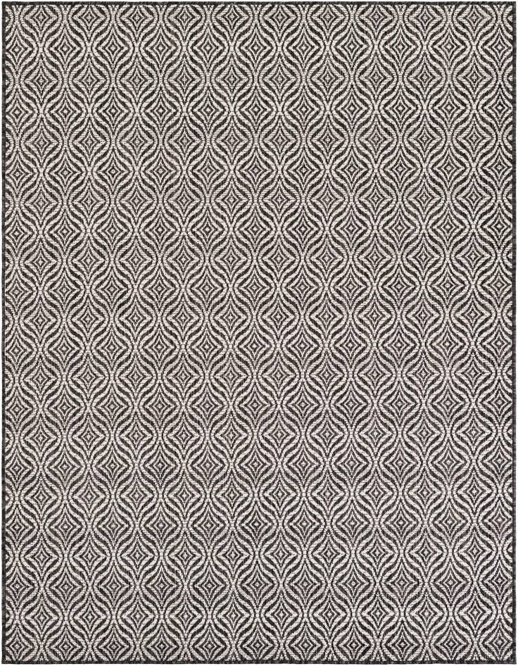 Detail image of 5' 3 x 7' Easy-Clean Lattice Indoor / Outdoor Rug