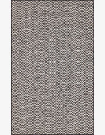 5' 3 x 8' Easy-Clean Lattice Indoor / Outdoor Rug