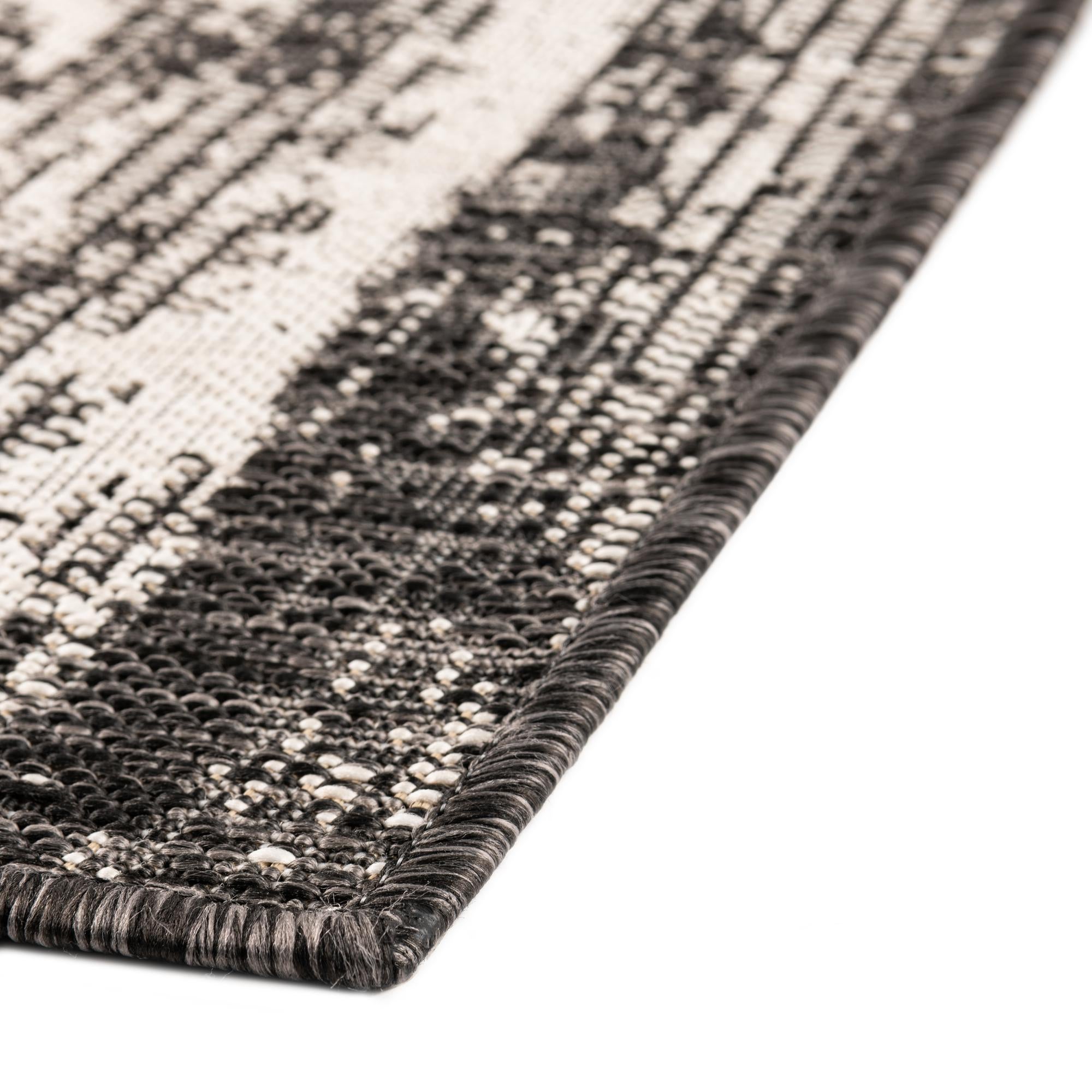 4' x 6' Easy-Clean Modern Indoor / Outdoor Rug