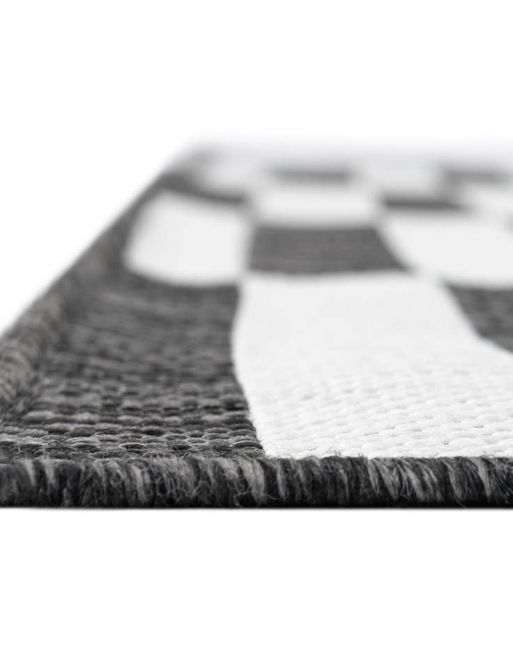Detail image of 4' x 6'  Washable Striped Indoor / Outdoor Rug