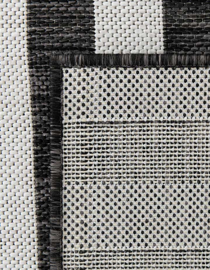 6' x 9' Easy-Clean Striped Indoor / Outdoor Rug