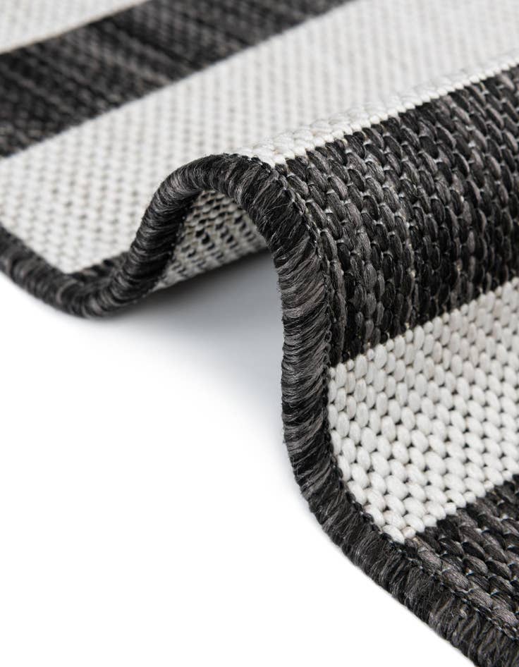 Detail image of 2' x 3' Easy-Clean Striped Indoor / Outdoor Rug
