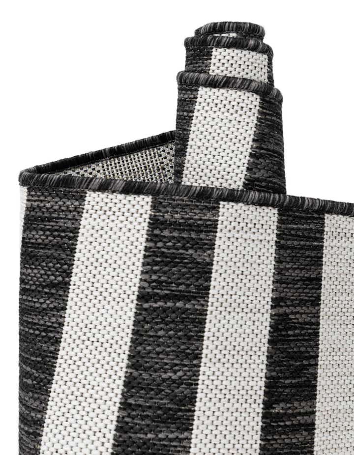 6' x 9' Easy-Clean Striped Indoor / Outdoor Rug