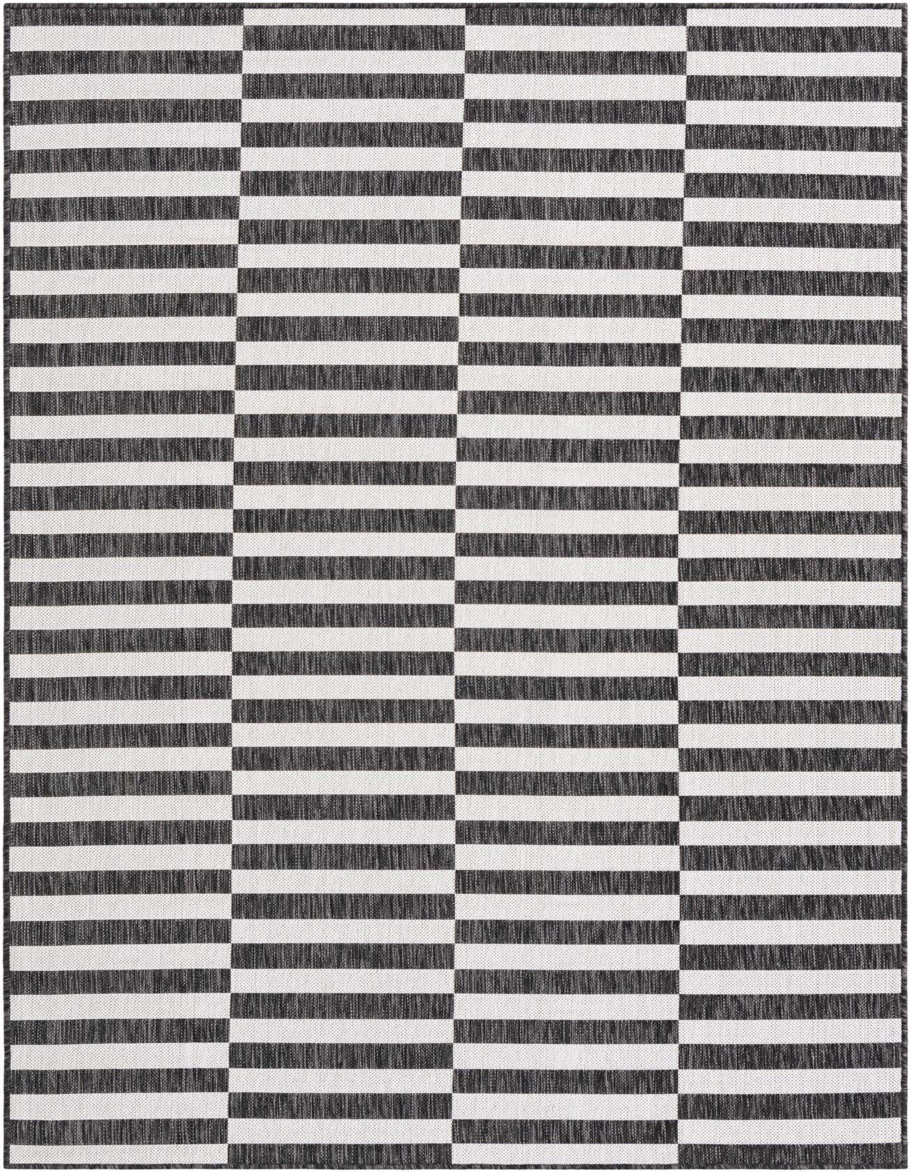 5' 3 x 8' Easy-Clean Striped Indoor / Outdoor Rug
