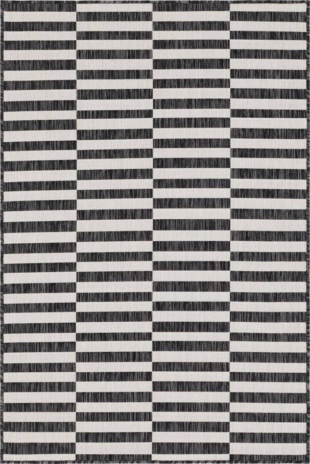 Detail image of 4' x 6' Easy-Clean Striped Indoor / Outdoor Rug