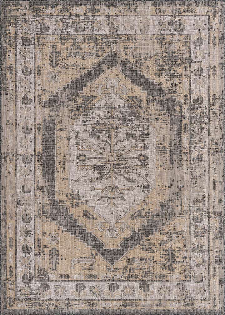 7' 10 x 11' Easy-Clean Traditional Indoor / Outdoor Rug