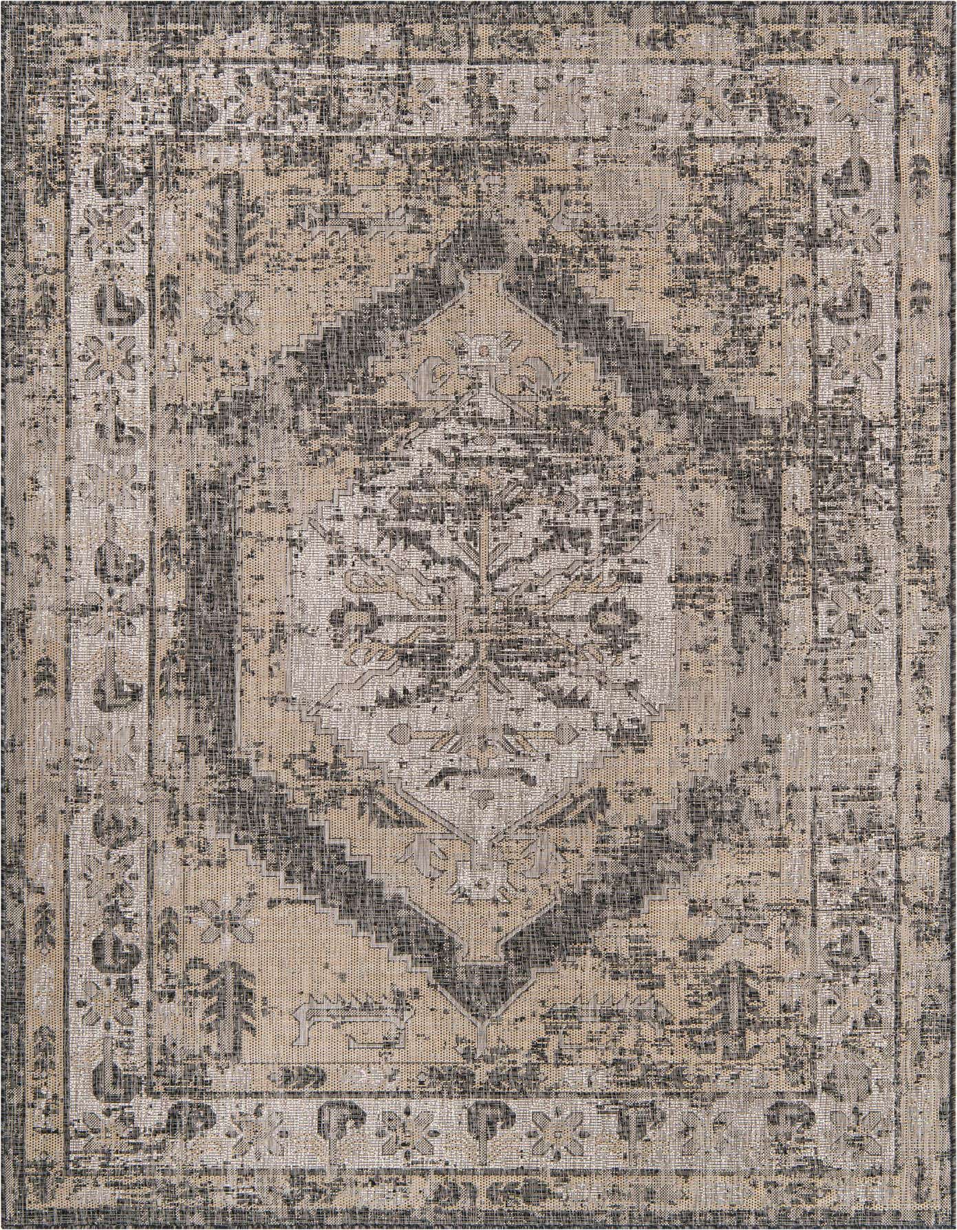 7' x 10' Easy-Clean Traditional Indoor / Outdoor Rug