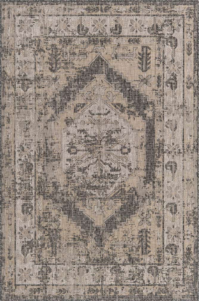6' x 9' Easy-Clean Traditional Indoor / Outdoor Rug