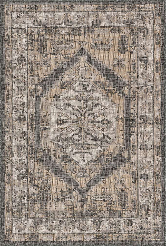 4' x 6' Easy-Clean Traditional Indoor / Outdoor Rug