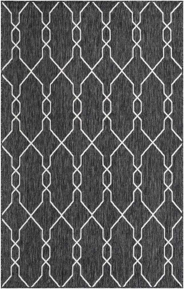 5' 3 x 8' Easy-Clean Trellis Indoor / Outdoor Rug