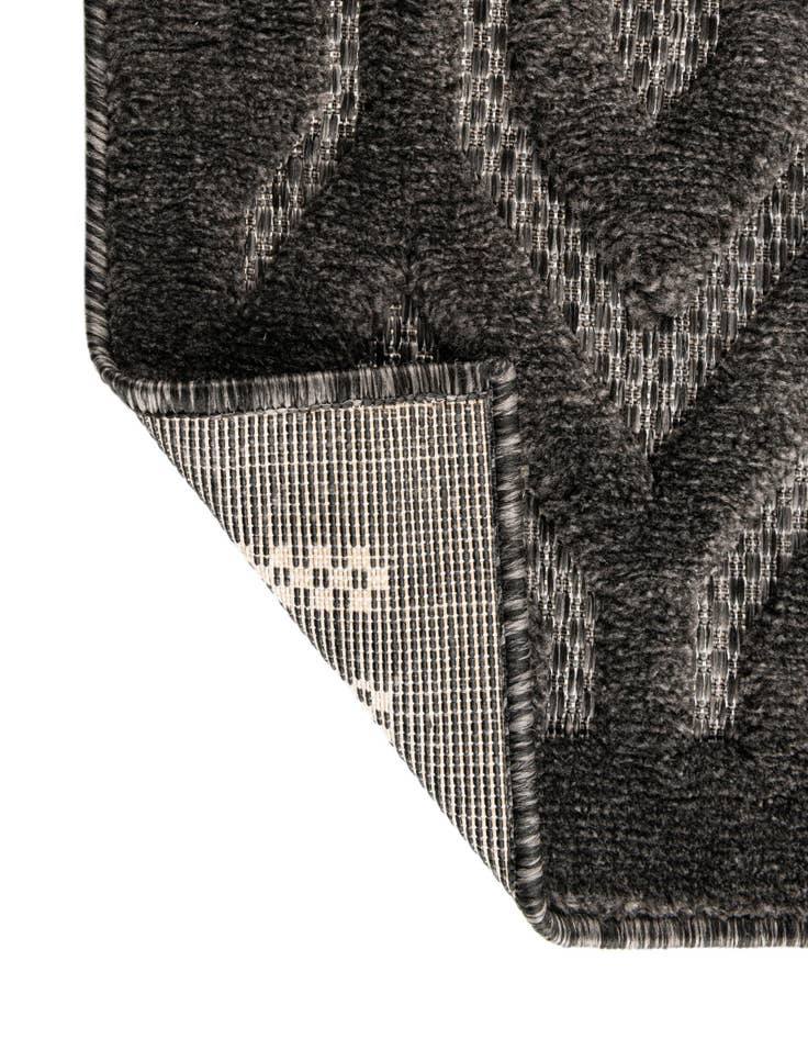 Detail image of 9' x 12' Easy-Clean Trellis Textured Indoor / Outdoor Rug